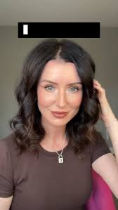 Because, let's be real…eyeshadow can feel like too much work and who has  the time? Here is where a cream shadow stick enters the chat! Swipe it on,  blend it out with