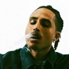 Artistas começados com a letra M