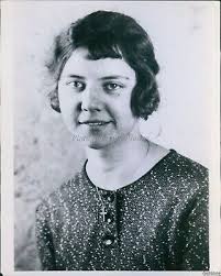 Phyllis Mcmullen's Instagram, Twitter & Facebook