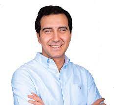 Licenciado em ciências da comunicação. Alexandre Poco Visao