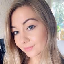 Caroline Gallagher (@CarolineGallag2)