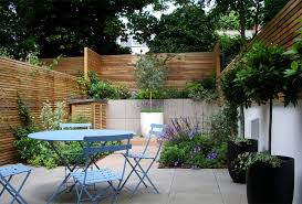 Gardens and landscape areas or any outdoor space for that matter can be approached as a challenge to create defined spaces. 5 Garden Design Ideas To Steal