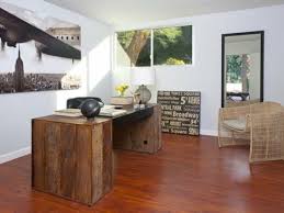 If you are a gentleman and often spent time working at home, here are some cool ideas how to design a home office for you. 59 Stylish And Dramatic Masculine Home Offices Digsdigs