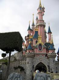 The park is based on a formula pioneered by disneyland in california and further employed at the magic. A Visit To Disneyland Paris In 2006 Photo Essay Tomorrow Society