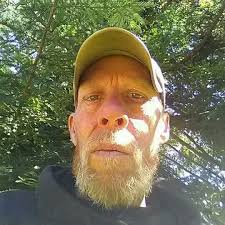 If anyone sees David Matthews tell him his family loves him and we are  trying to get to them 💪 1513 Kyles Creek Rd. Hendersonville NC 🙌  🙏💥💥💥💥💥FOUND SAFE !!!!💥💥💥💥💥