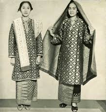 Indonesian national costume for female. Baju Kurung Wikiwand