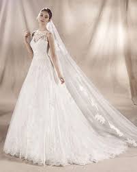 Viele angehende bräute schauen sich direkt nach der verlobung nach ihrem brautkleid um, denn. Yamila Vestido De Tul Con Encaje Guipur Y Pedreria En Color Blanco Naturalposibilidad De Corse O Cremallera Hochzeitskleid Braut Brautkleid