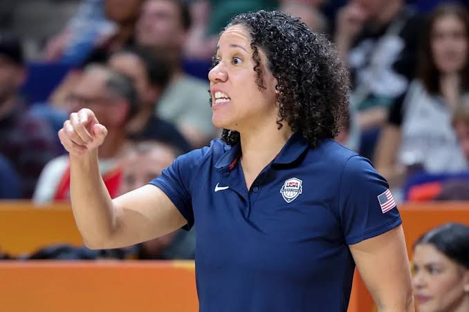 Needs to lose her job' – Fans slam Kara Lawson after Caitlin Clark's  limited minutes in FIBA semifinal against Spain - Yahoo Sports