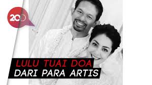 Download mp3 lulu tobing gratis, ada 20 daftar lagu lulu tobing yang bisa anda download. Pajang Foto Kenakan Gaun Lulu Tobing Resmi Menikah Lagi