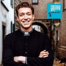 Daniel donskoy schauspieler, regisseur, theaterproduzent und musiker, daniel donskoy ist ein echtes multitalent. Staffelstart Sankt Maik Daniel Donskoy Mediengruppe Rtl Podcast Listen Notes