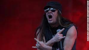 Skid row frontman johnny solinger has died at the age of 55, just a month after telling fans he had liver failure. L3lnvziufa6slm