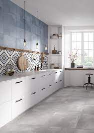 Upgrade your flooring in any room or space with these ideas for tile floor materials and designs. Wie Man Ein Entzuckendes No Sew Fruhstuck Aus Filz Mit Pfannkuchen Eiern Und Speck Zubereitet New Living Room Tiles Interior Design Bedroom Kitchen Flooring