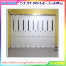 Indopintu melayani pemasangan dan pembuatan pintu aluminium dan pintu kaca dengan berbagai jenis produk. Pintu Garasi Tikung Aluminium Plus Acesroris Rel Wina Shopee Indonesia