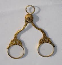 18th Century Turn Pin Spectacles With Green Lenses The Frame Has Binoculos