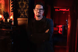 Zak Bagans, nhà làm phim phiêu lưu ma quái, đã vượt qua nỗi sợ hãi của mình cho bộ phim mới.