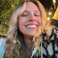 Lyndsay Bradley (@lyndsay_bradley) • Instagram photos and videos