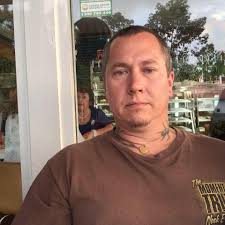 What are the pros and cons of Tank 300 and Canon ute?