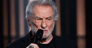 Triste nouvelle pour les fans d'Eddy Mitchell : en raison de « problèmes de  santé », le chanteur annule sa tournée prévue cet été, « j'étais impatient  de vous retrouver »