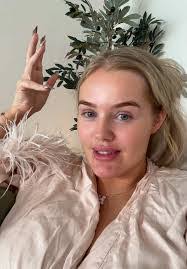 Kayla Cramer's Instagram, Twitter & Facebook