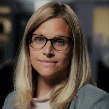 Kelly Pike's Instagram, Twitter & Facebook