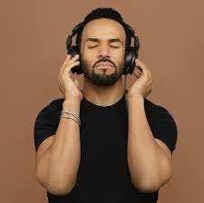 The singer has shared a picture of himself reliving the pose from his seminal 2000 album born to do it on instagram. Craig David Born To Do It Google Search Craig David Portrait Album Craig