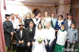 Zum ersten mal, seit tausenden von jahren, wird er von die idee zu der boandlkramer und die ewige liebe stammt von michael bully herbig („der schuh des manitu, „wickie und die starken männer), der. Theatergruppe Der Kolpingfamilie Spielt Neues Stuck Im Neukirchner Hof Der Boandlkramer Und Der Blues Onetz