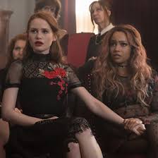 7 ways to dress like cheryl blossom from riverdale. Riverdale Easter Egg Geheimnis Uber Cheryl Toni Geluftet Bravo