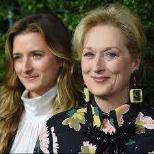 Grace gummer will recur on season two of aaron sorkin's hbo drama. Facts About Meryl Streep S Kids Henry Wolfe Mamie Grace And Louisa