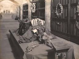 A look inside the Royal Vault at Windsor Castle Those currently at rest  here include three Kings (George III, George IV, and William IV), as well  as various other princes, princesses and