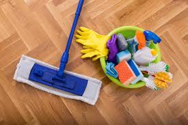 Zunächst muss unterschieden werden, wo und von wem die bodenbeläge (parkett, laminatböden, pvc oder auch teppichfußböden) in das gebäude oder die wohnung eingebracht worden sind. So Reinigen Sie Ihr Parkett Richtig