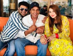 Comedian Kapil Sharma Wife Ginni Chatrath Spend Time With Superstar Dharmendra comedian kapil sharma wife ginni