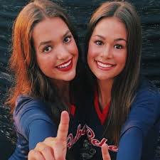 Camille Farris's Instagram, Twitter & Facebook