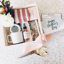 Diy Gift Basket Ideas For Mom Birthday Mother S Day Box Mom Birthday Gift Diy Mothers Day Gifts Mother S Day Gift Baskets