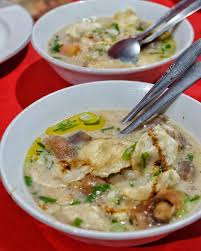 Soto mie, soto mi, or mee soto is a spicy indonesian noodle soup dish commonly found in indonesia, malaysia, and singapore. Sop Kaki Kambing Dan Sapi Di Jogja Seruput Gurihnya Yang Bikin Tergila Gila