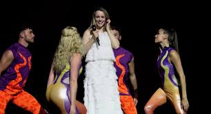 Miten fire sagalle käy, kun islantilaisilla on vastassaan muun muassa venäjän vilkkusilmäinen laulaja alexander. Eurovision Song Contest The Story Of Fire Saga 2020 Photo Gallery Imdb