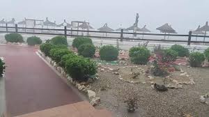 Centrul statiunii eforie se situeaza la cateva minute distanta de complex. Furtuna La Mare Complex Turistic La Perla Statiunea Eforie Nord Romania Youtube