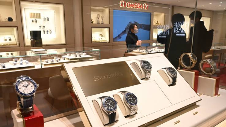 Casio finds new cash cow in once maligned 'cheap' watches - Nikkei Asia