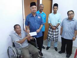 Anak2 saya tinggal dgn orang tua saya.6 orang anak saya.yg dh abia sekolah yg sulung berumur 19 tahun.dh bekerja.yg bersekolah tinggal saya submit permohonan bantuan am tukar negeri dari batu pahat johor ke melaka,dari bulan 9tahun lepas sampai sekarang takde jawapan. Bantuan Ihsan Yayasan Bandaraya Johor Bahru