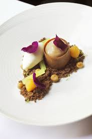 Zeus Dessert Plating Presentation Dessert Gastronomique Cuisine Gastronomique Art Culinaire