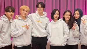 list kpop idols born in 1998 · jungwoo from nct u 6%, 4236 votes · minho from stray kids 6%, 3912 votes · dahyun from twice 6%, 3720 votes. 6 K Pop Idols Born In 1998 Who Are Close With Each Other Kpopmap