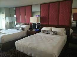 I recently stayed in a stay well king spa suite in the mgm. Double Bed Room Picture Of Mgm Grand Las Vegas Tripadvisor
