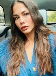 BIZIM GÜZEL KELEBEĞIMIZ GAYET GÜZEL 🦋💙 @demetozdemir 🧿 #DemetÖzdemir  #Nisan #EşSan #EşrefRüya #ErkenciKuş #sanemaydın #CinlerinDüğünü #canem  #DemetÖzdemirbaran #DÖFC #FarahErshadi #senkiminledansediyorsun  #aşktaktikleri #ZeynepGöksu #PanteneTürkiye ...