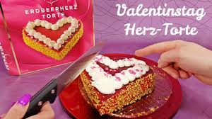 Kuchen in herzform eignet sich dafür besonders gut. Valentinstag Erdbeer Herz Torte Im Snack Test Youtube