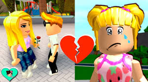 One of the largest communities on the internet is roblox, a platform that unites gamers from all over the globe. Goldie Tiene El Corazon Roto En Roblox Bloxburg Roleplay Titi Juegos Youtube