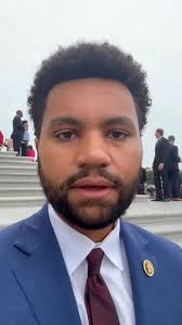 T-minus 12 hours til a government shutdown and House Republicans are  nowhere to be seen. House Democrats are here and ready to work and fight  for a deal that protects your healthcare.