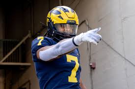 Cover Athlete Donovan Edwards 📸 The...