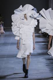 Viktor Rolf L Art De La Mode Kleding Silhouet Sculpturen