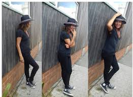 This song is by zazie and appears on the album essenciel (2018). Les Francofolies Zazie Dans Le Micro Alienor Chroniques Culturelles De La Rochelle Et Alentours