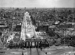 Les jeunes, eux, apprennent ce passé, avec parfois une pointe de lassitude. F A Z Chronik Letzte Kriegswochen Der 8 Mai 1945
