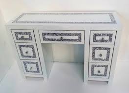 With classic consoles that make a statement and mirrored dressers that add your personality to your room, our collection is practical and stylish. Mirrored Dressing Tables Outlet Mirrors The Online Decorative Mirror Superstore